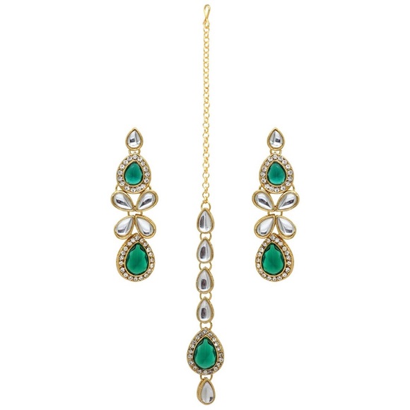 Green Color kundan Necklace W/ Earring & Tikka - Picture 2 of 3